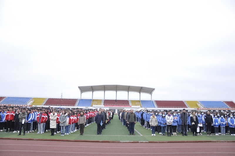 畢節(jié)工業(yè)職業(yè)技術(shù)學(xué)院開展“牢記囑托奮力行 百年追夢新時代”主題升旗儀式