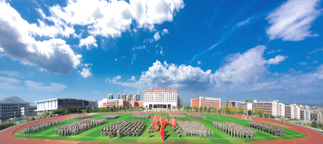 鏗鏘步伐展風(fēng)采 整裝待發(fā)新征程