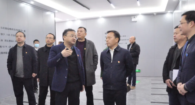 畢節(jié)市委常委、市委統(tǒng)戰(zhàn)部部長陳宗俊赴畢節(jié)工業(yè)職業(yè)技術學院調研