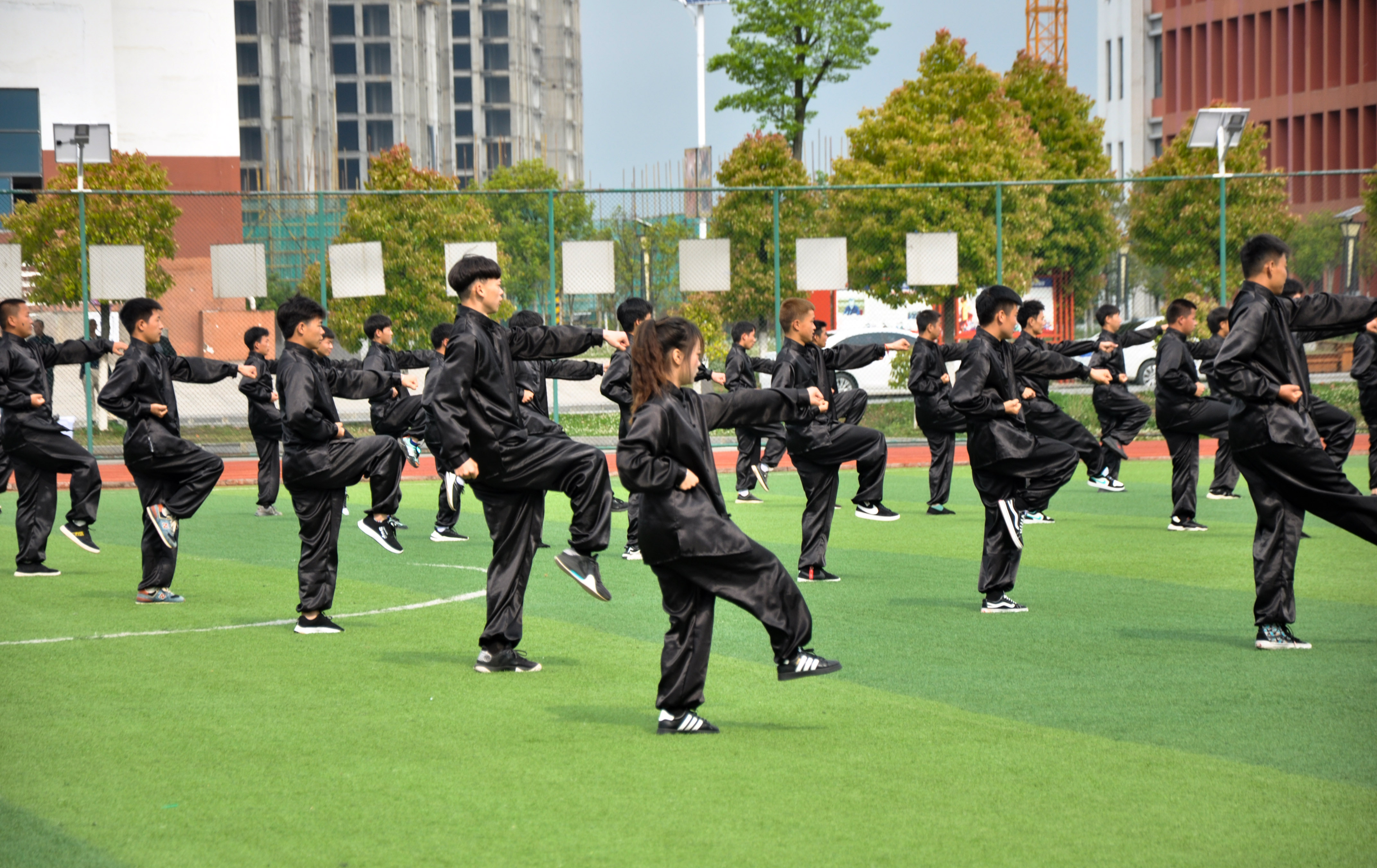 第二屆校園文化藝術(shù)節(jié)、第三屆田徑運(yùn)動(dòng)會(huì)開(kāi)幕式