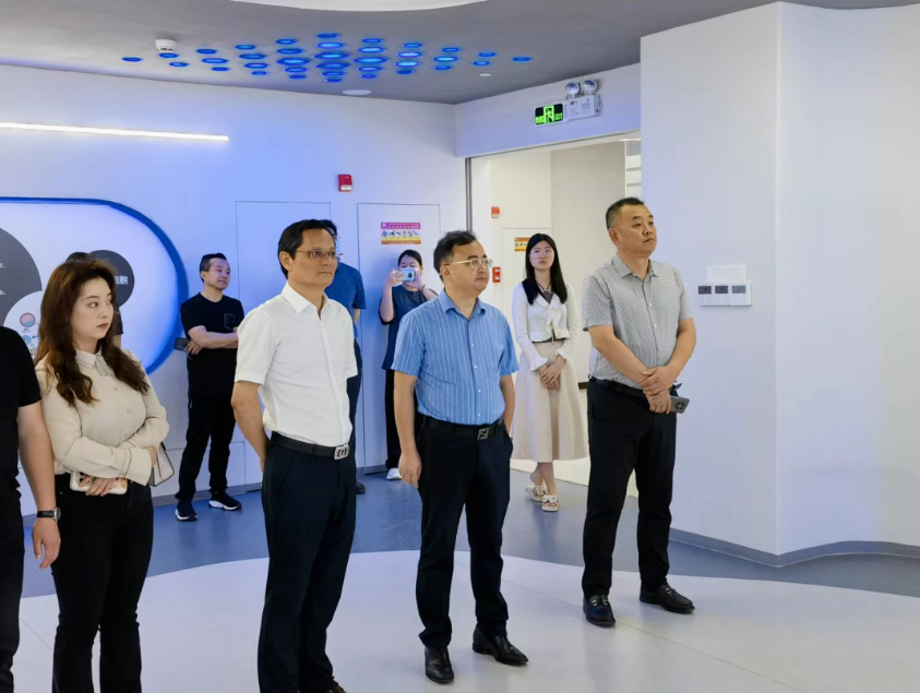 李涌、邱國(guó)援率隊(duì)到廣東省企業(yè)、院校考察學(xué)習(xí)