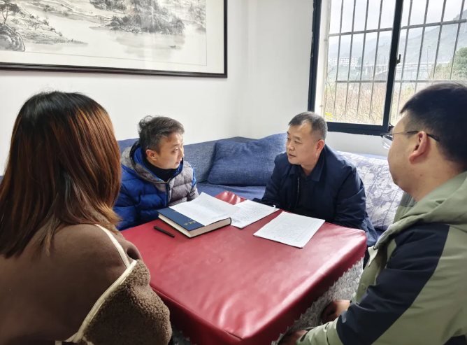 邱國援到鄉(xiāng)村振興聯(lián)系點調(diào)研駐村幫扶工作